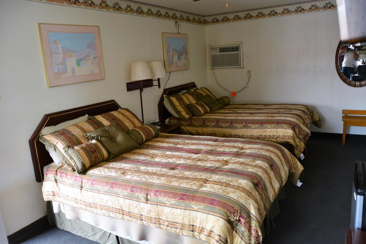 Budget Inn Of Brownfield Dış mekan fotoğraf